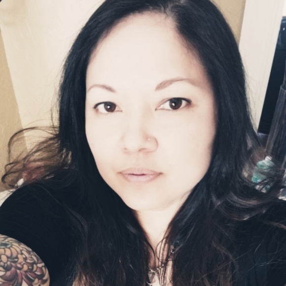 Meet your Posher, Faye - Picture 1 of 1